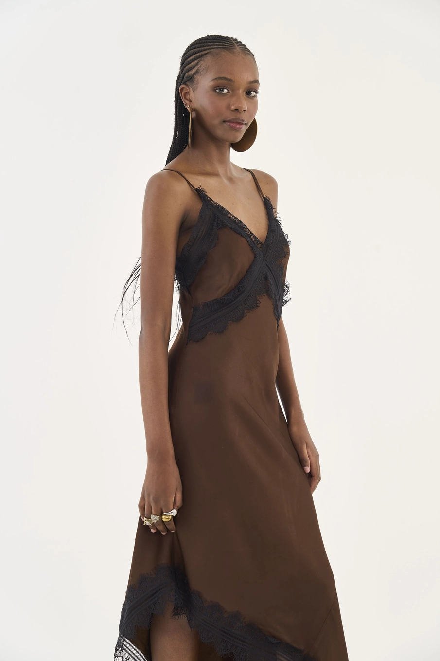 Vestido Midi Acetinado Com Renda Marrom