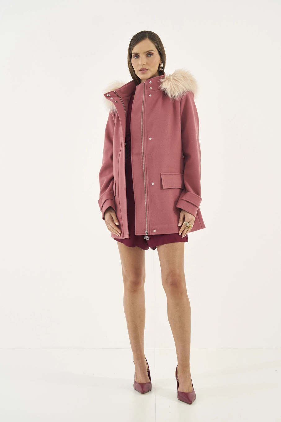 Casaco Comfort Capuz Com Pelo Rosa