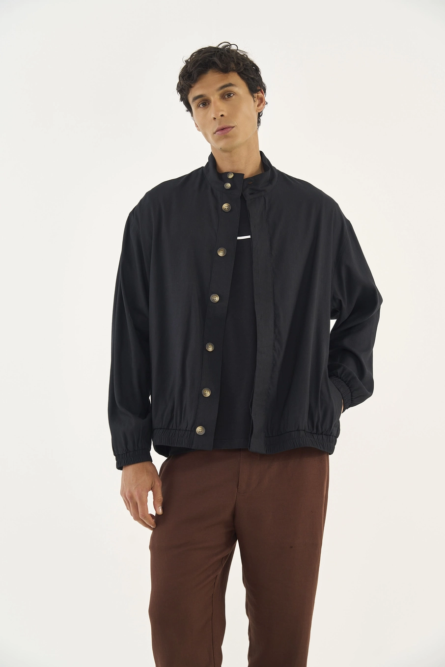 Casaco Comfort Gola Alta Com Linho Preto