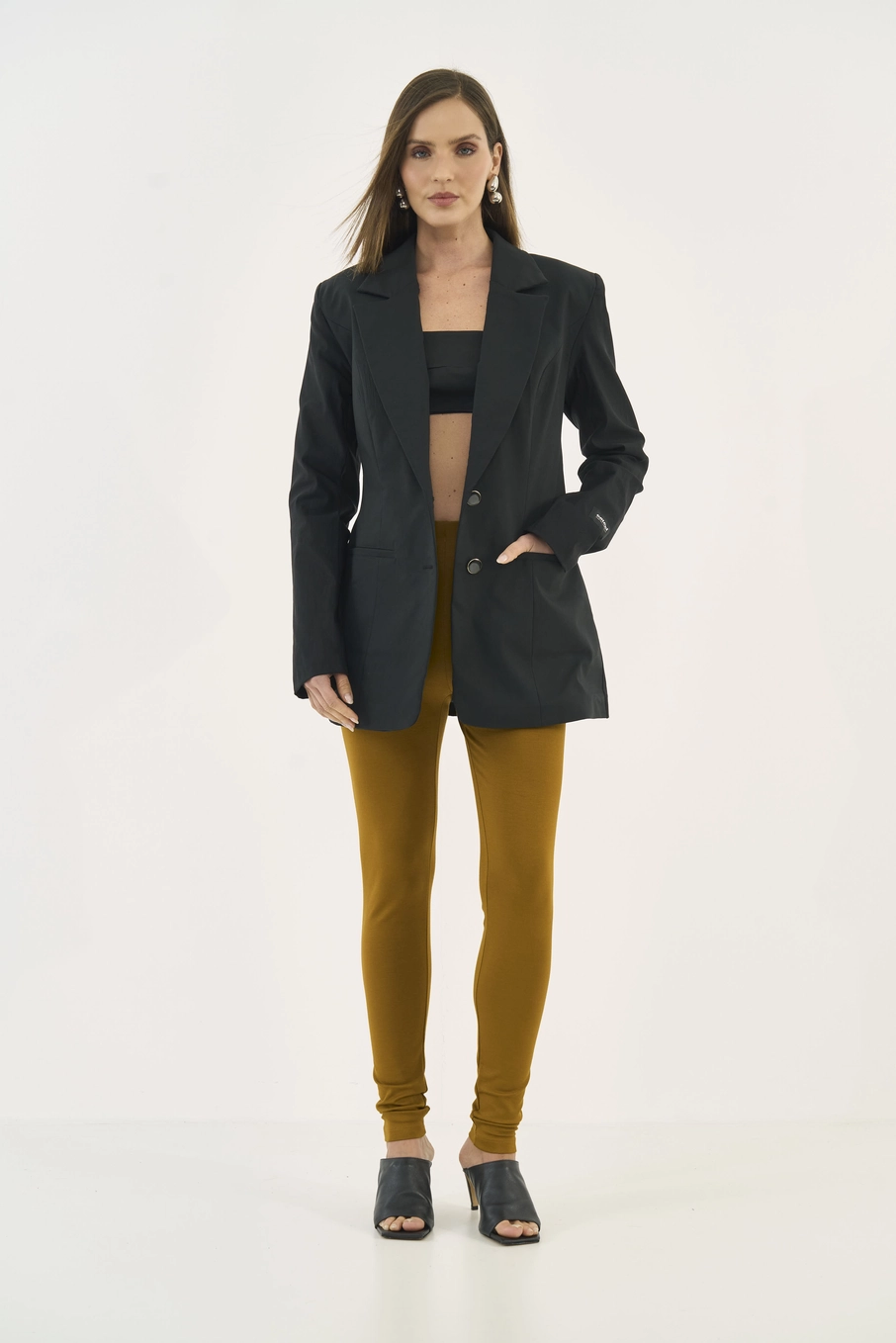 Blazer Reto Alongado Em Alfaiataria Preto