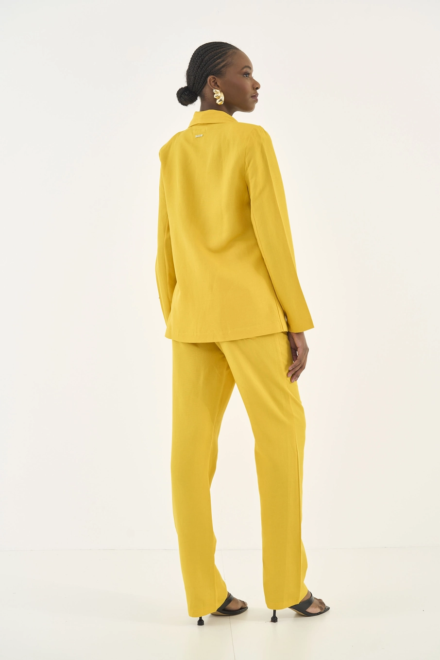Blazer Alaiataria Acinturado Com Linho Amarelo