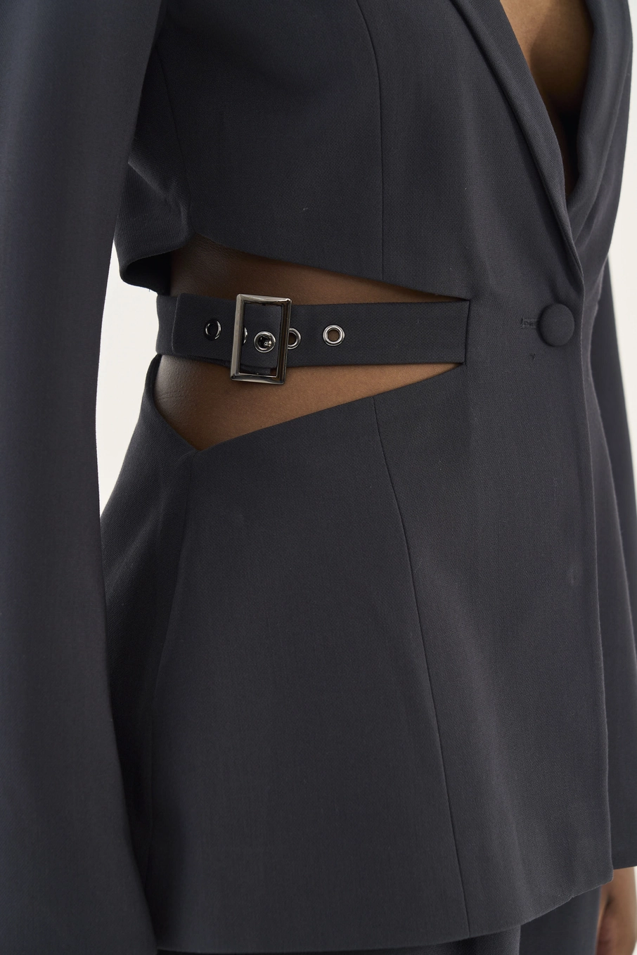 Blazer Alfaiataria Cut Out Preto