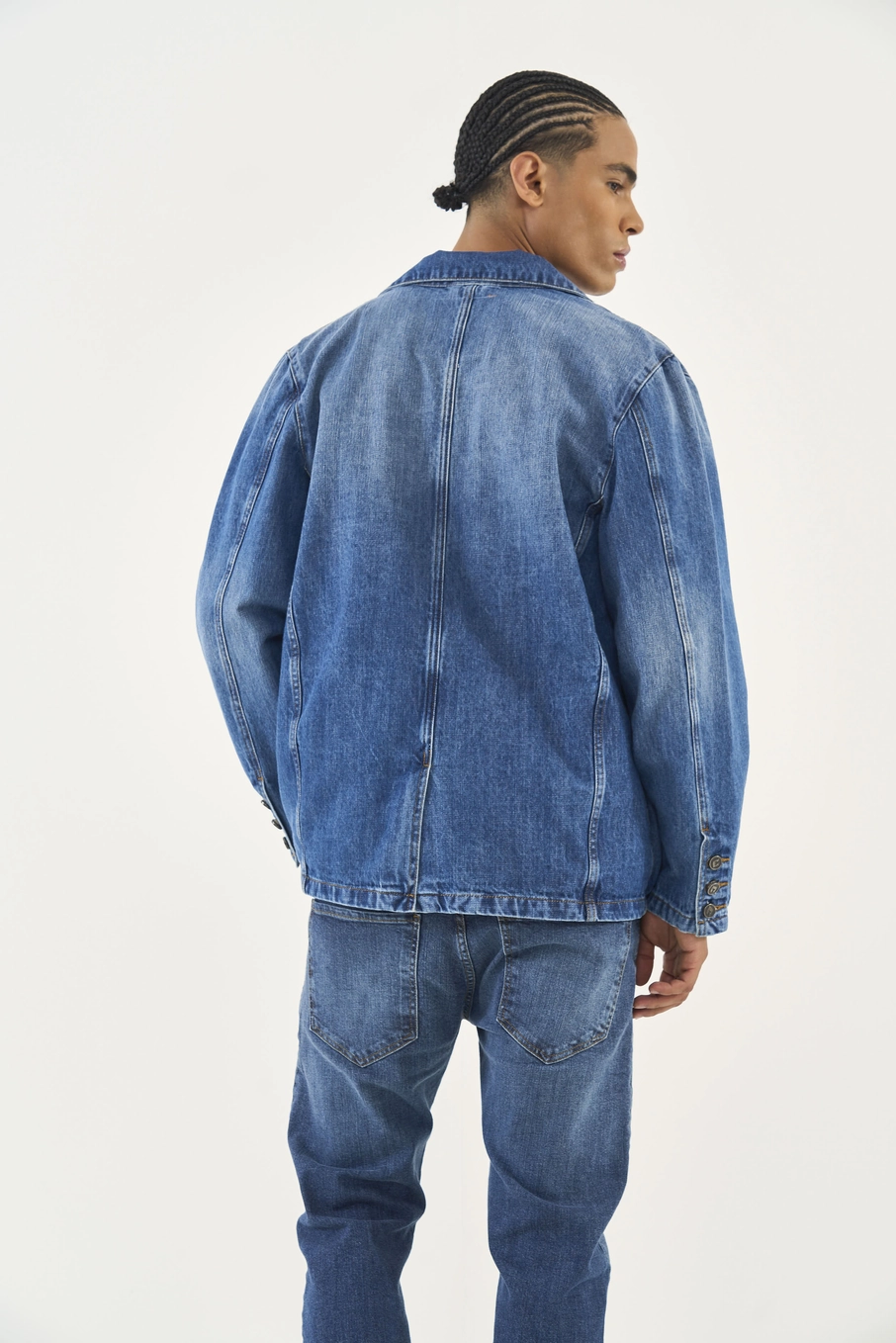 Blazer Jeans Em Alfaiataria Com Bolsos Utilitários Índigo