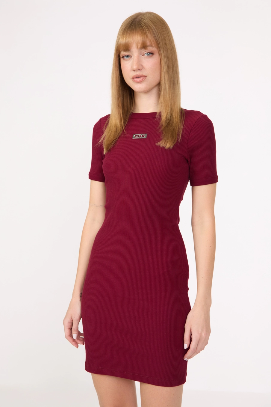 Vestido Curto Slim Canelado Bordô
