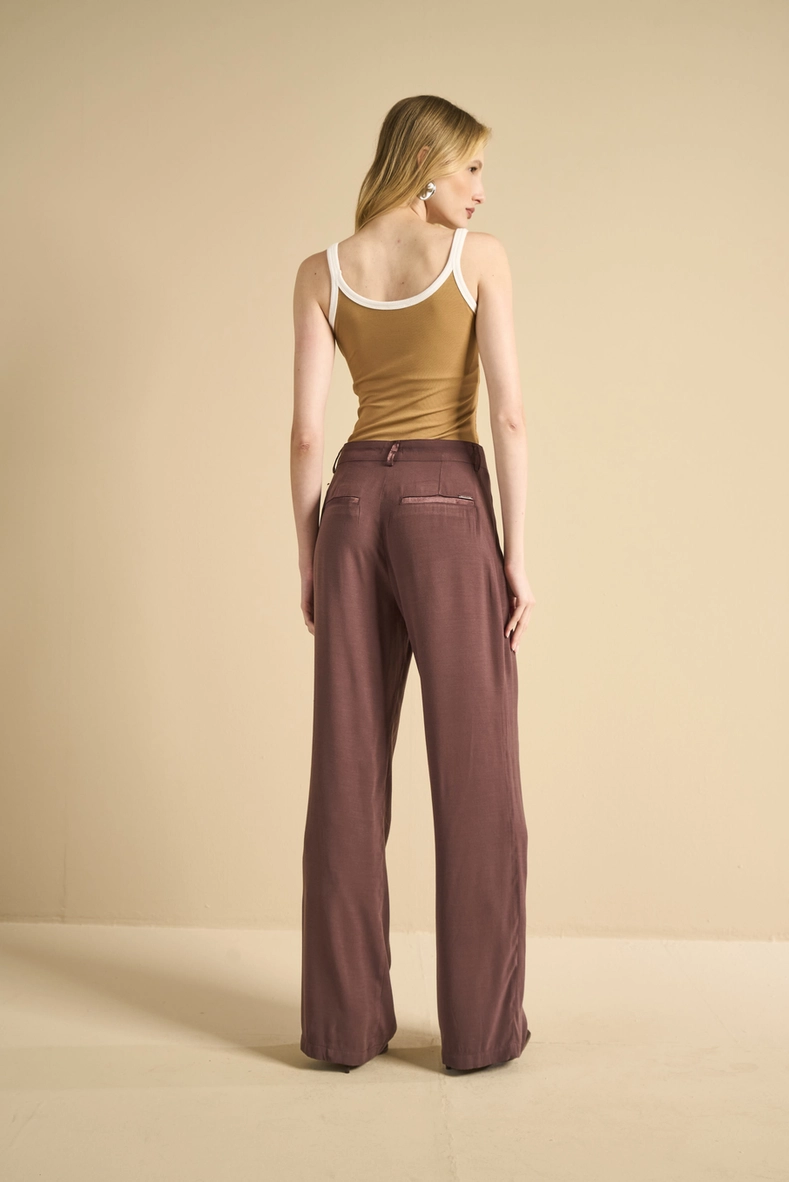 Calça Alfaiataria Reta Feminina Marrom