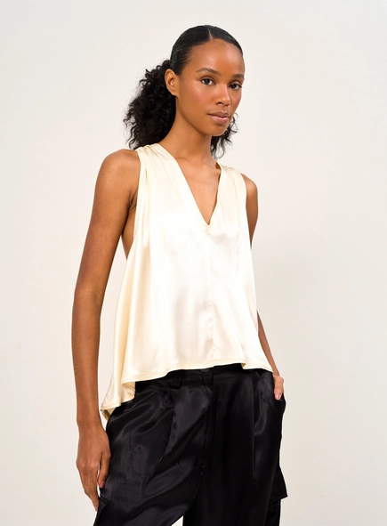 Blusa Feminina Decote V Costas Aberta