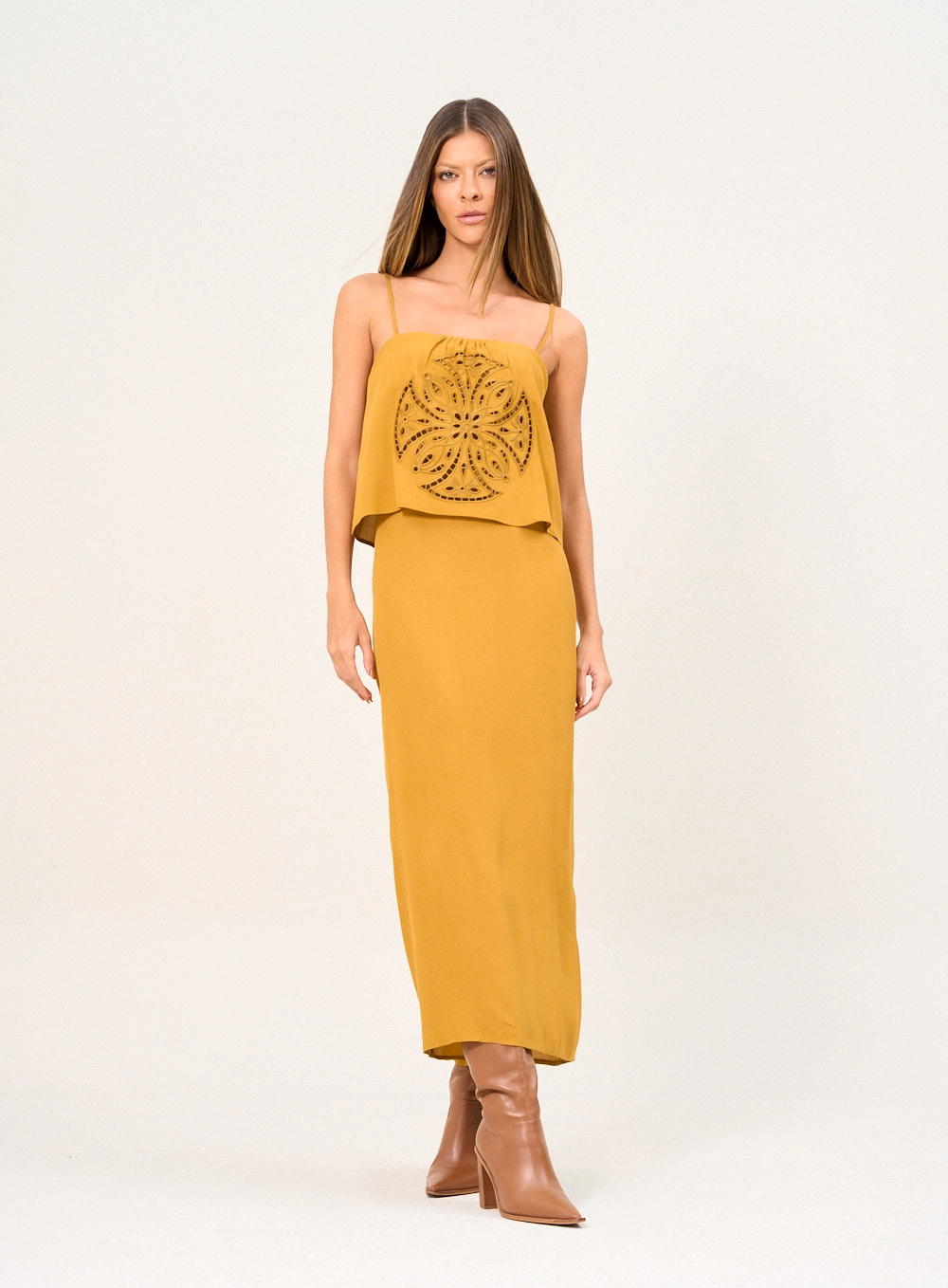 Vestido Longo De Alças Com Bordado Vazado Amarelo 1