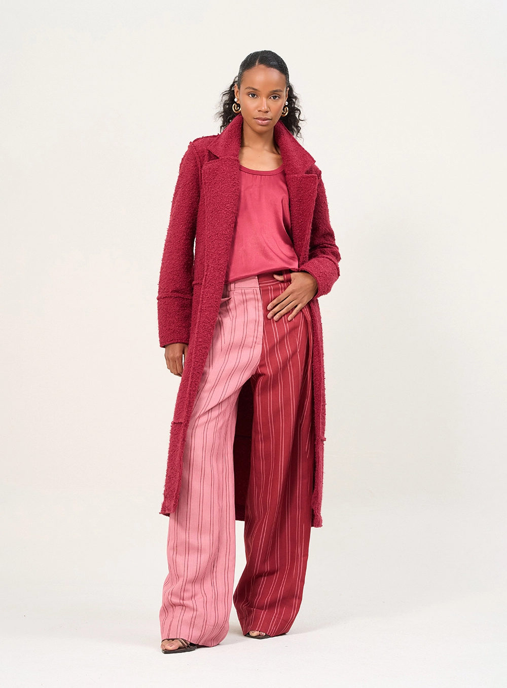 Calça Wide Leg Bicolor Com Risca De Giz Estampados 1