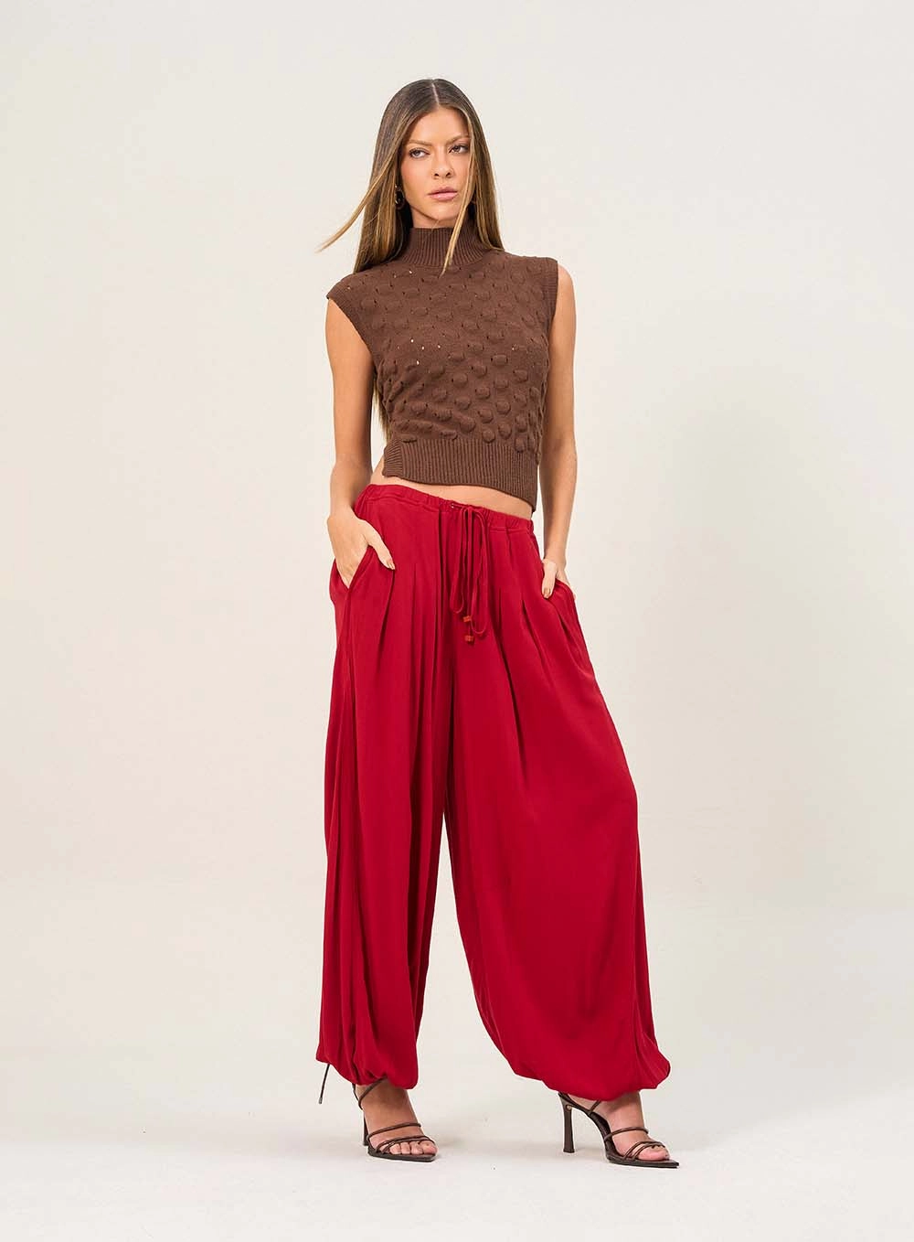 Calça Ampla Com Elástico Na Cintura E Amarração Vermelho 1