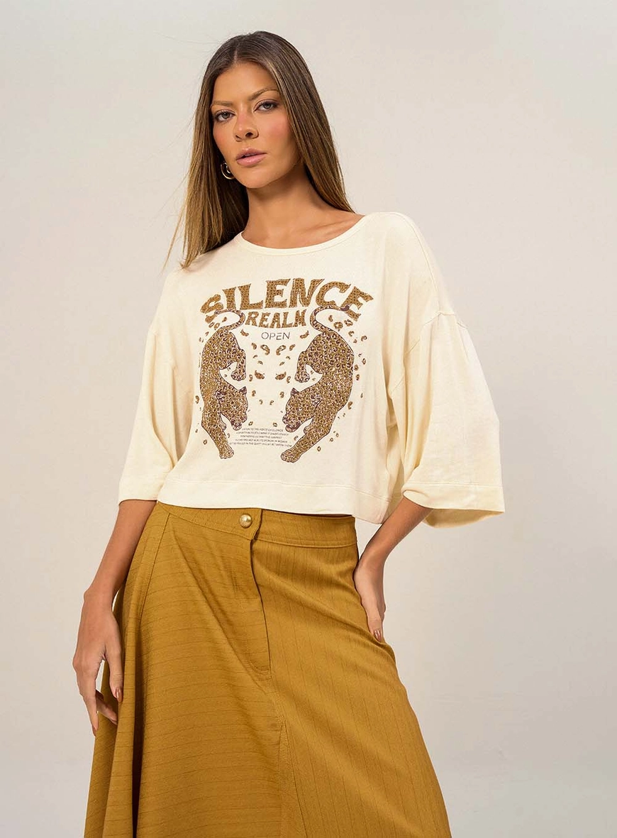 Camiseta Ampla Cropped Com Estampa Frontal Bege 1