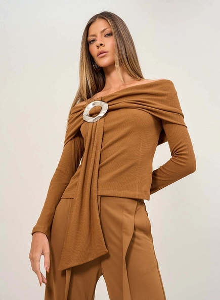 Blusa Ombro A Ombro Com Argola Metálica