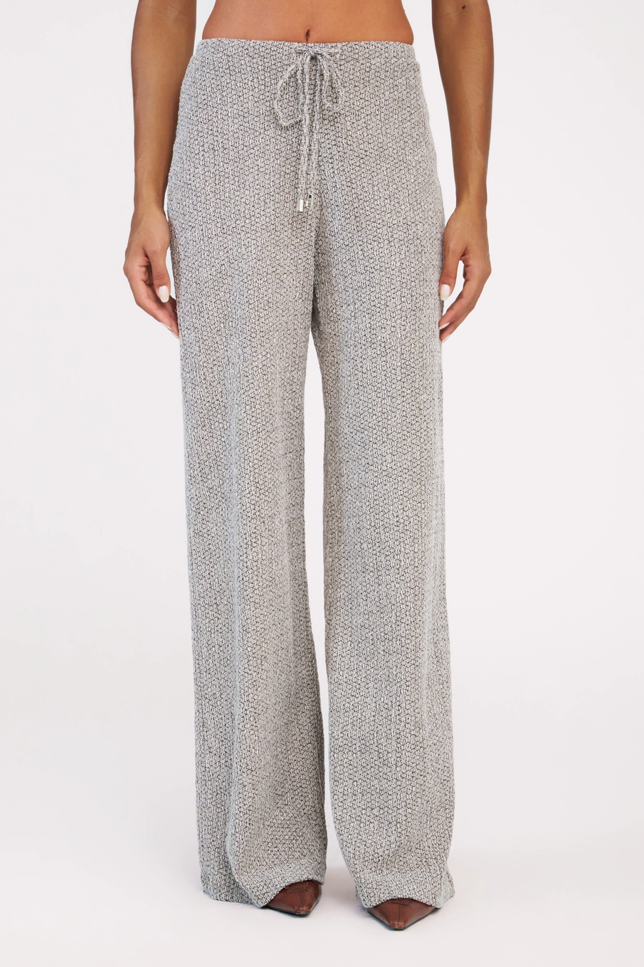 Calça Feminina Comfort Texturizada Cintura Média Bege 3
