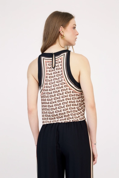 Blusa Comfort Monograma Scarf