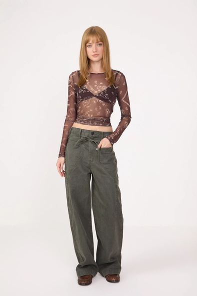 Calça Sarja Feminina Loose Fit Com Bolsos Frontais
