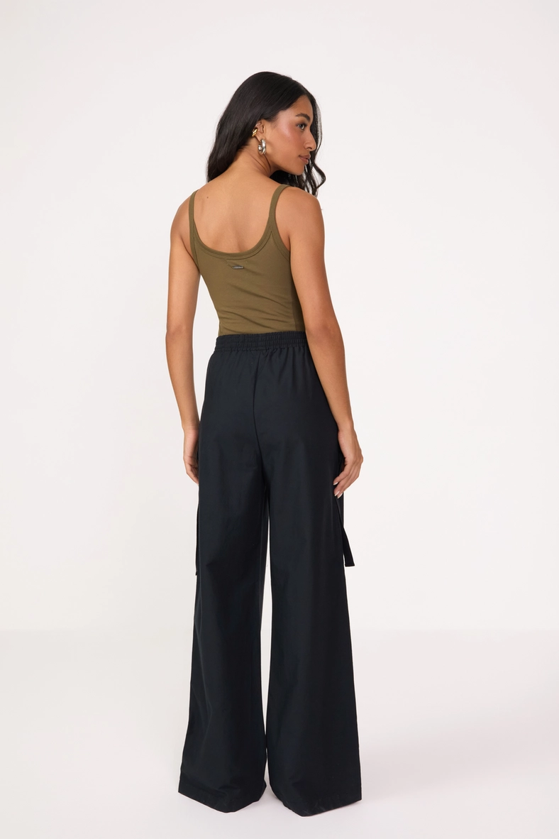 Regata Feminina Slim Com Aplicação Verde 4