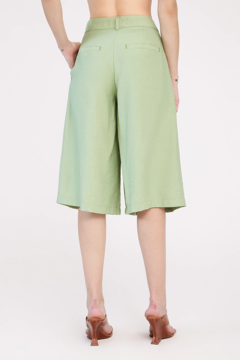 Bermuda Alfaiataria Feminina Comfort Verde 4