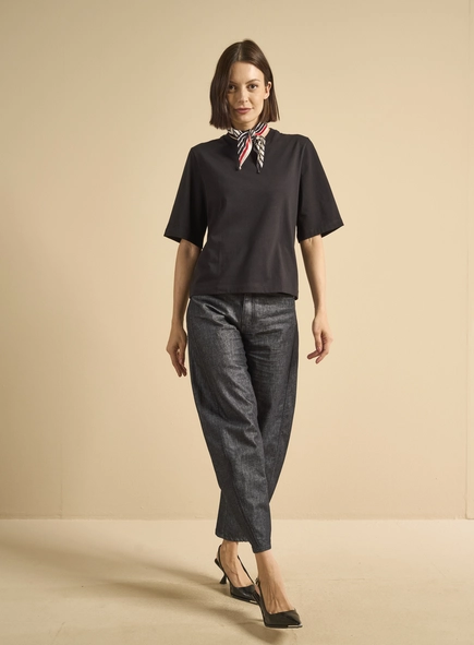 Camiseta Feminina Com Lenço Estampado