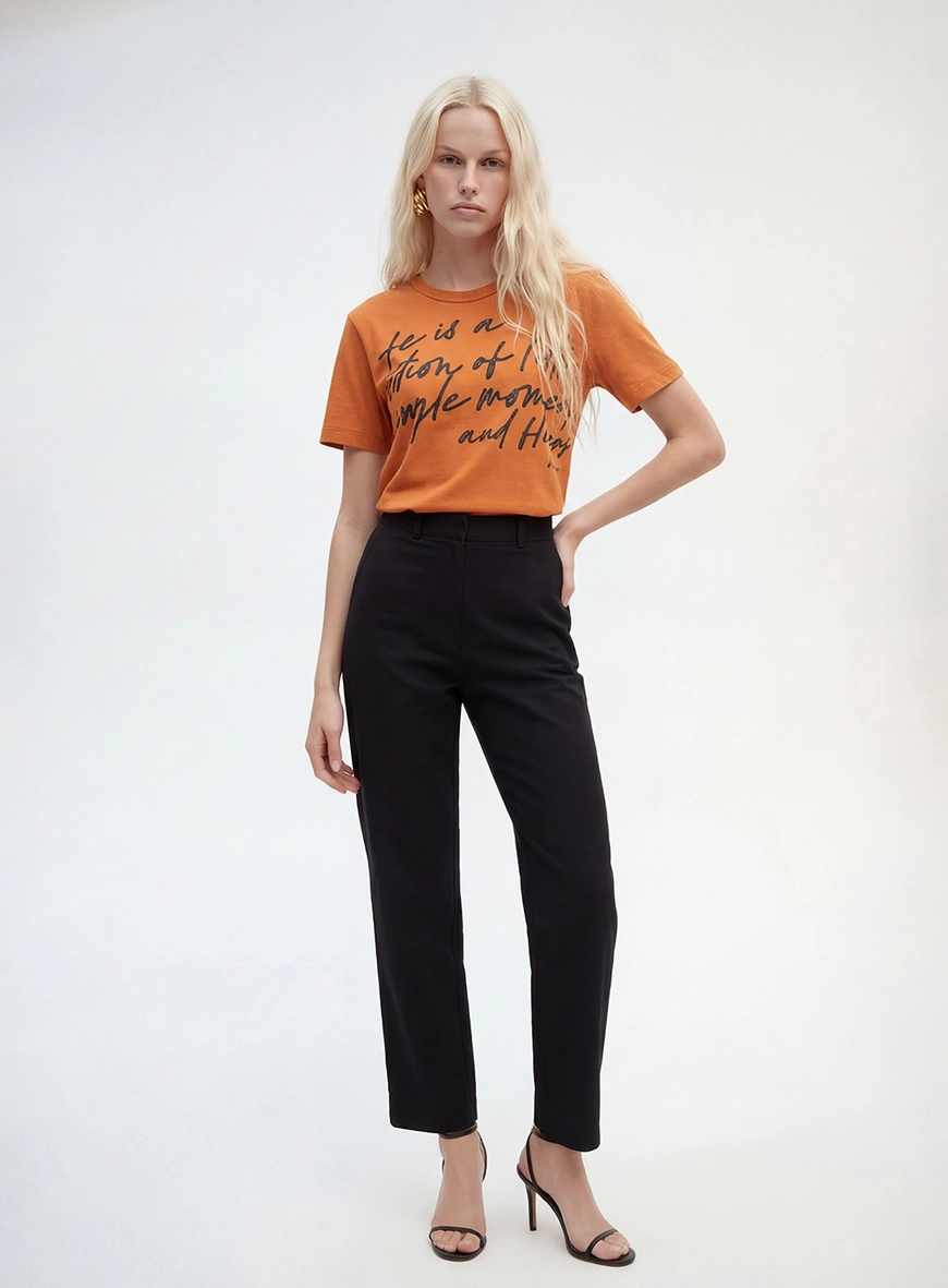 Camiseta Feminina Comfort Estampada Bege 1