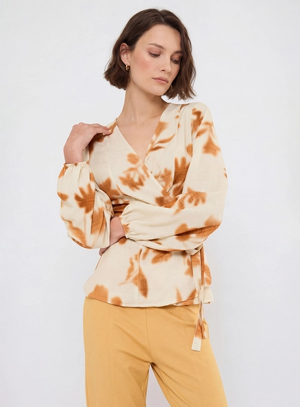 Blusa Assimétrica Com Amarração - Flores Inverno