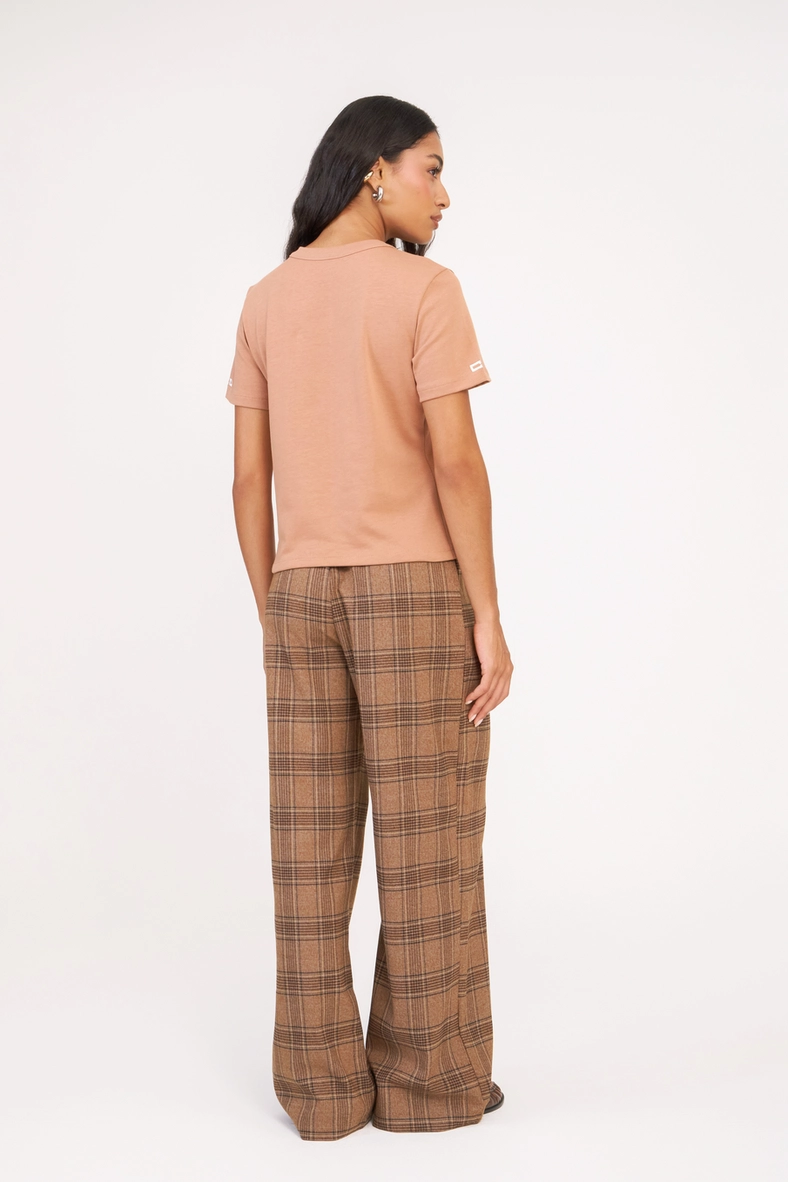 Camiseta Feminina Regular Estampada Marrom 3