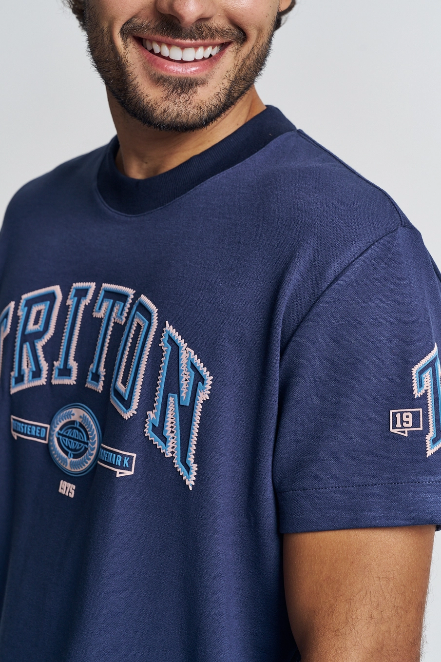 Camiseta Masculina Logo Bordado Manga Curta Azul 3