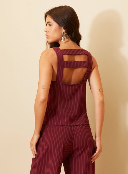 Blusa Feminina Risca De Giz Costas Vazadas