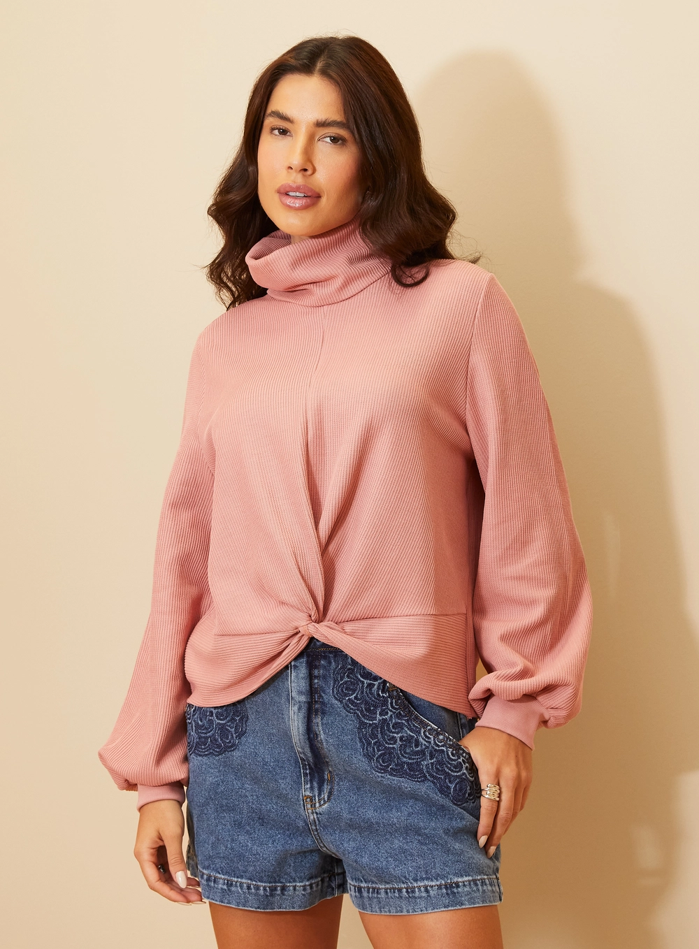 Blusa Feminina Gola Alta Com Torção Frontal Rosa 1