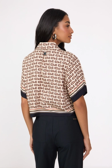 Camisa Feminina Boy Monograma Scarf
