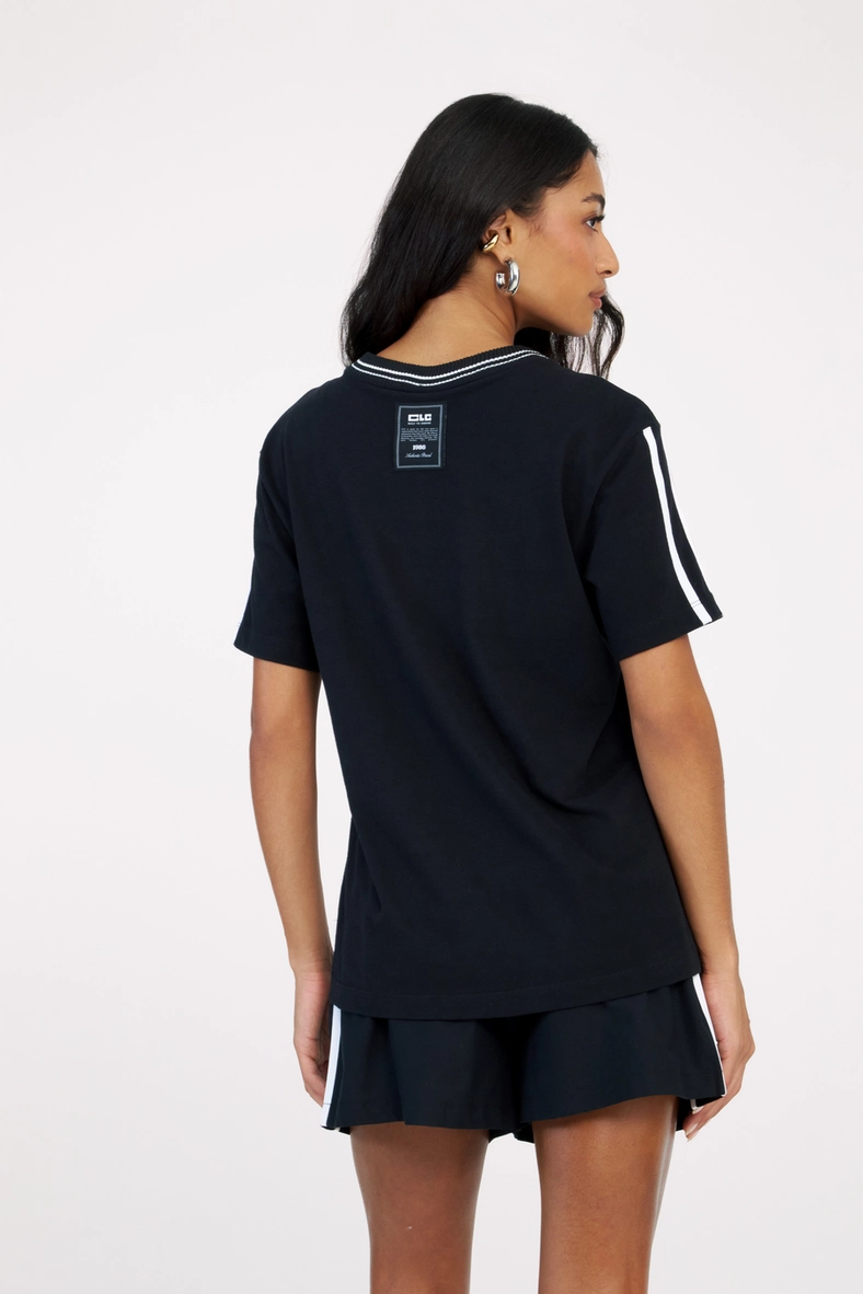 Camiseta Feminina Boy Com Detalhe Preto 4