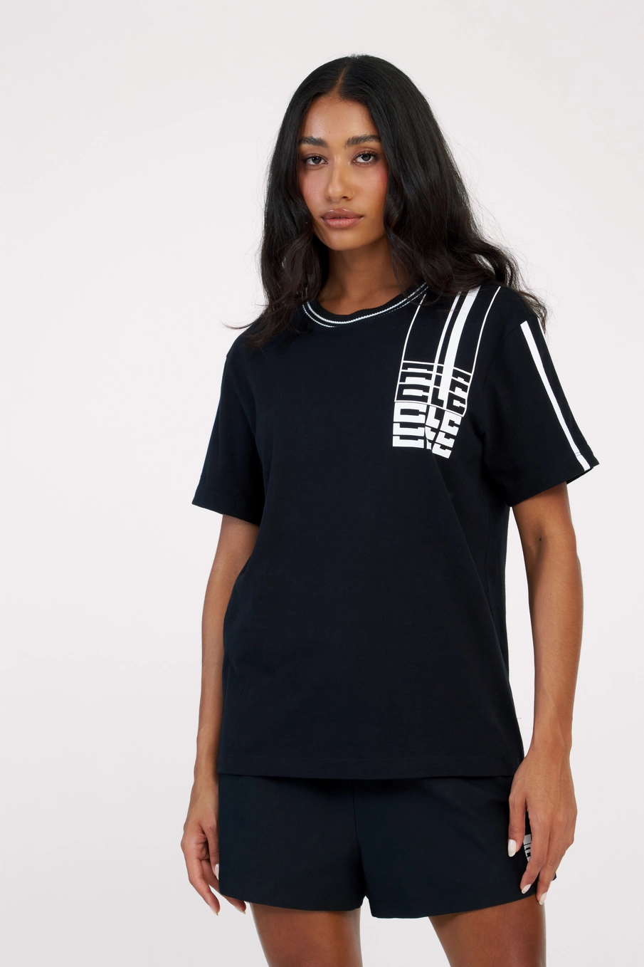 Camiseta Feminina Boy Com Detalhe Preto 3