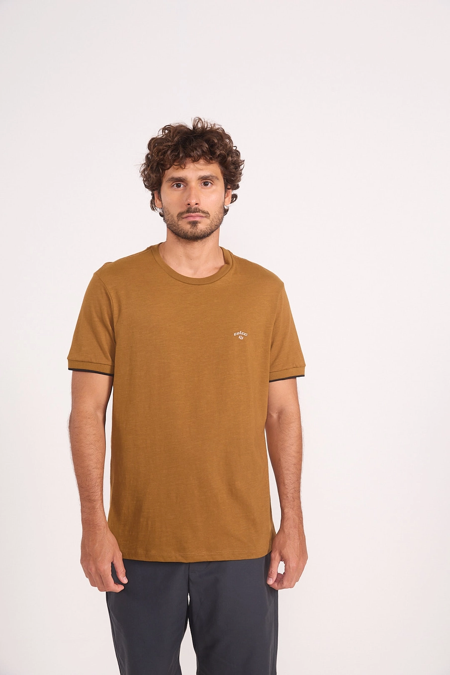 Camiseta Masculina Essência Urbana Marrom