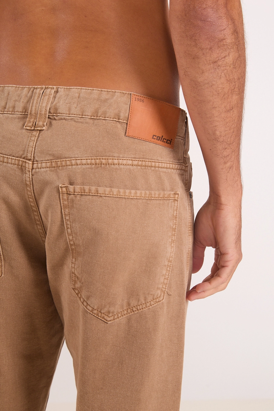 Calça Masculina Reta Em Sarja Bege