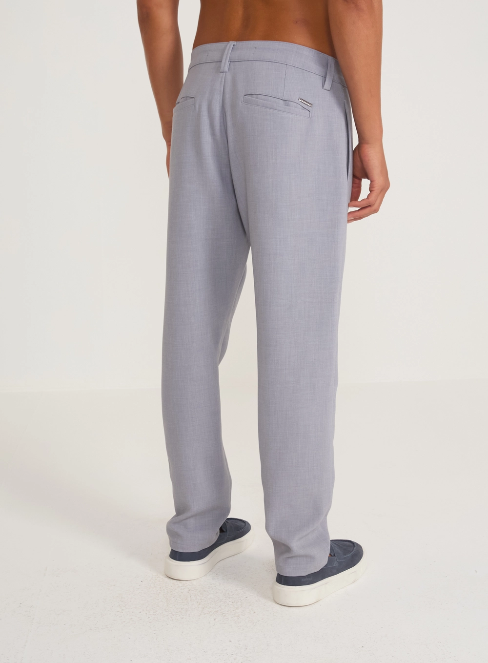 Calça Alfaiataria Contemporânea Cinza