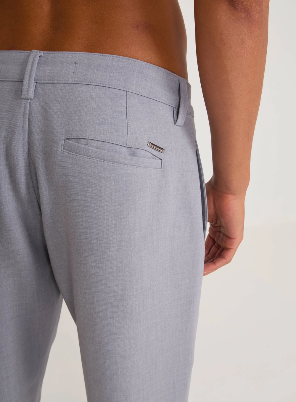 Calça Alfaiataria Contemporânea Cinza