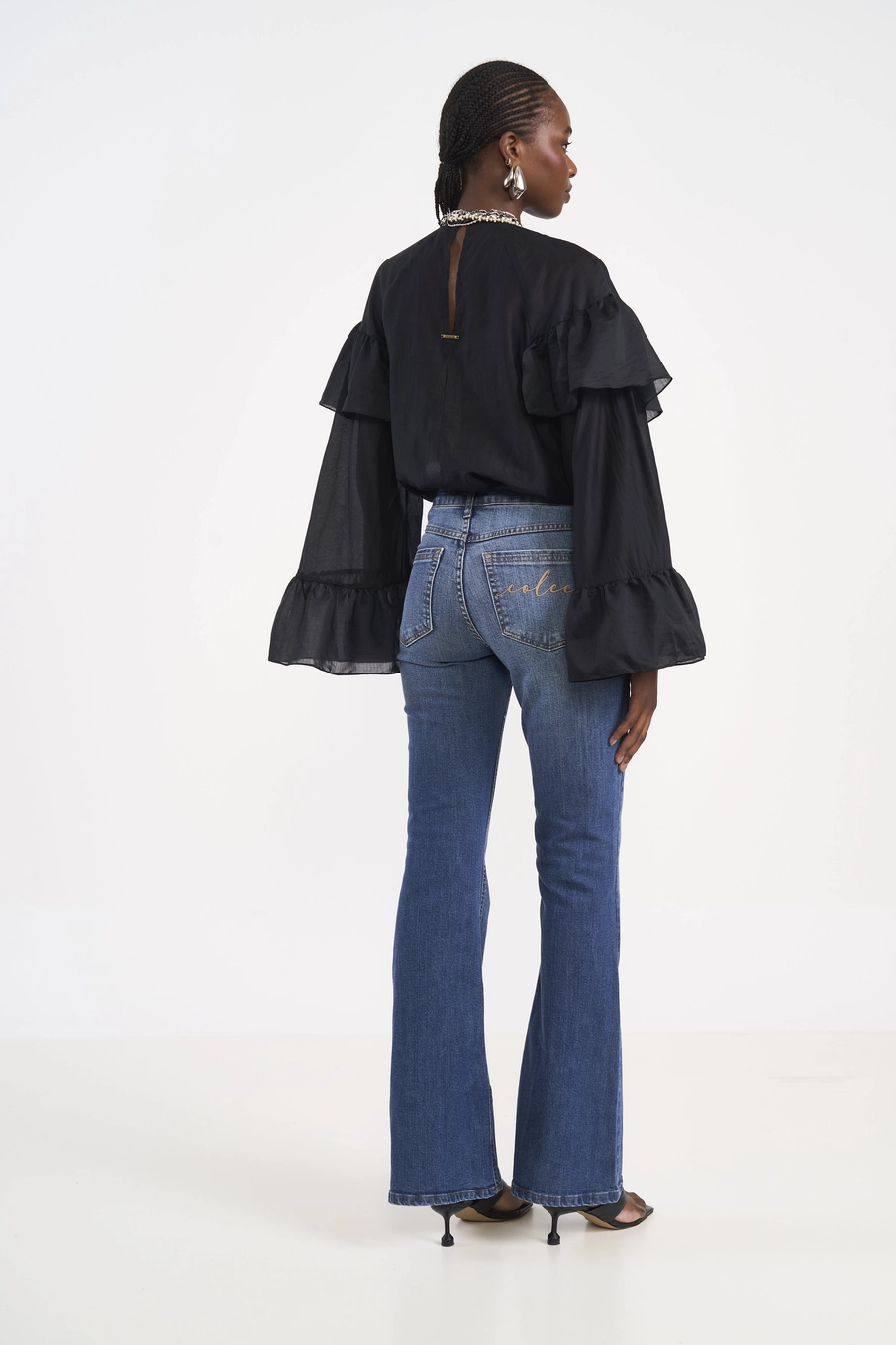 Calça Jeans Flare Bia Com Bordado No Bolso Índigo