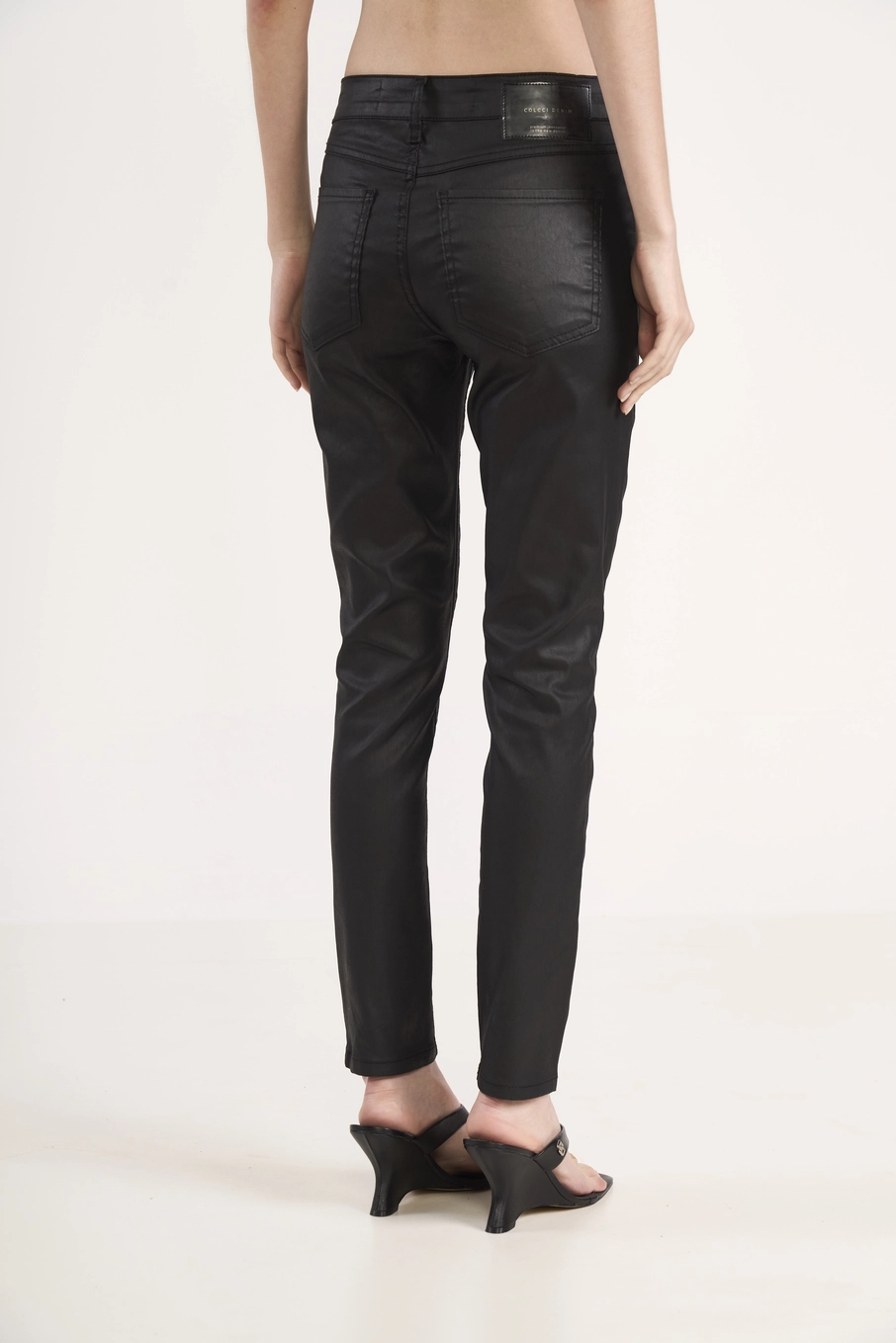 Calça Bia Em Sarja Resinada Preto