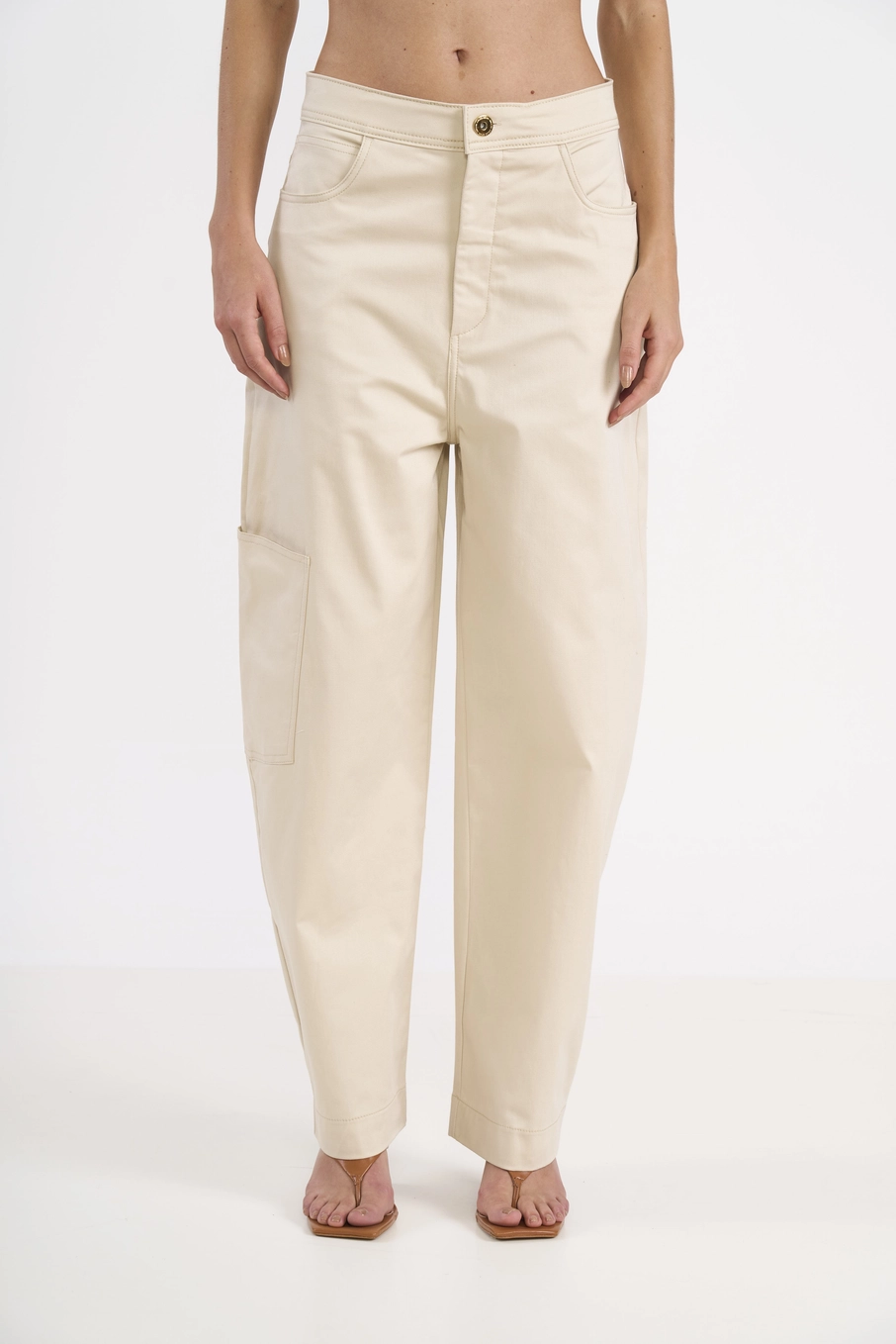 Calça Em Sarja Barril Fit Moderno Bege