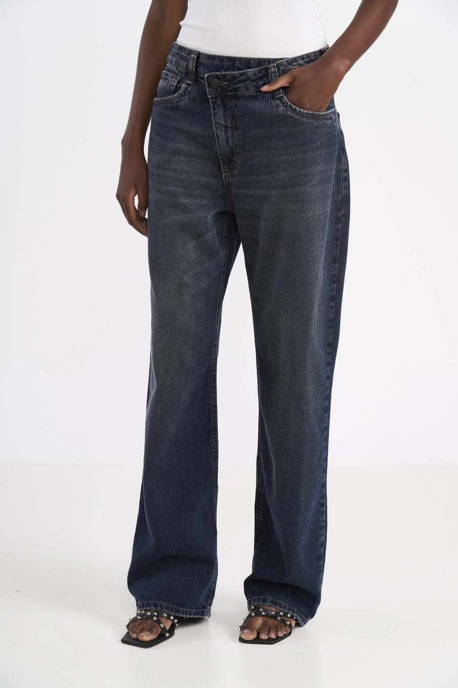 Calça Jeans Wide Leg Cós Assimétrico Índigo