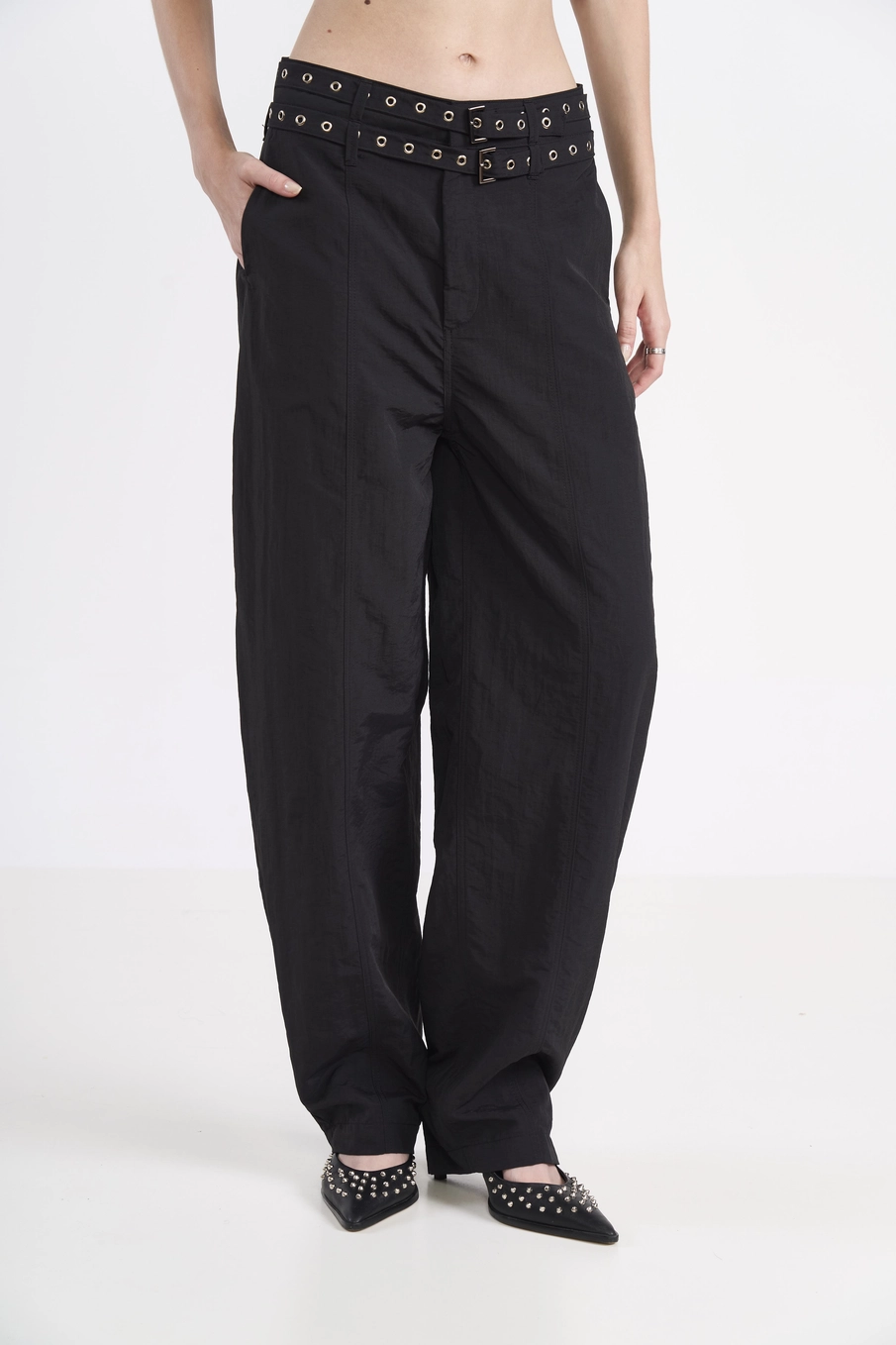 Calça Nylon Barril Com Cinto Preto