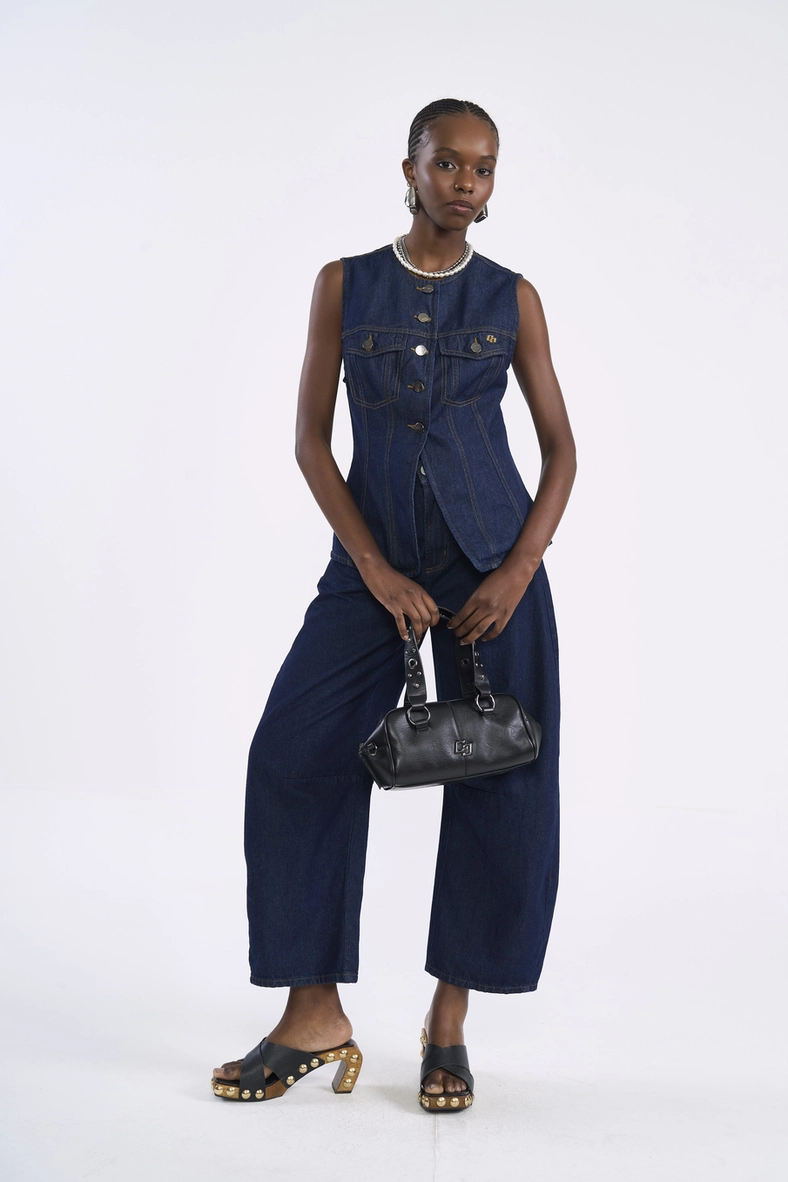 Calça Jeans Barril Com Barra Ampla