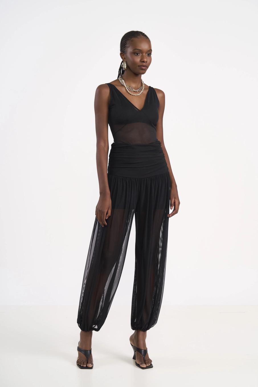 Calça Aladim Em Tule Com Transparência Preto