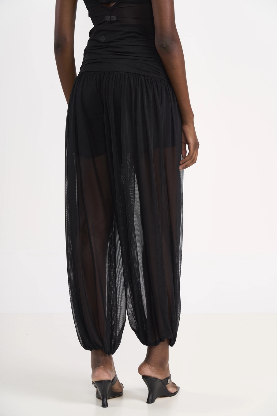 Calça Aladim Em Tule Com Transparência Preto