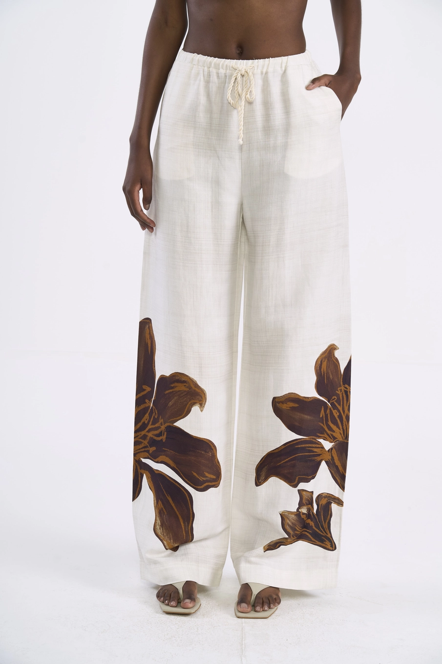 Calça Pantalona Estampada Com Linho Estampados