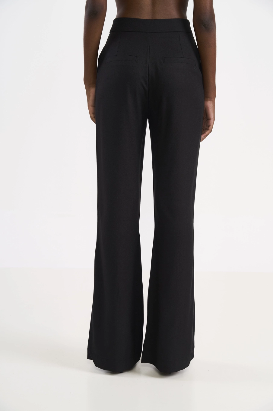 Calça Flare Alfaiataria Preto