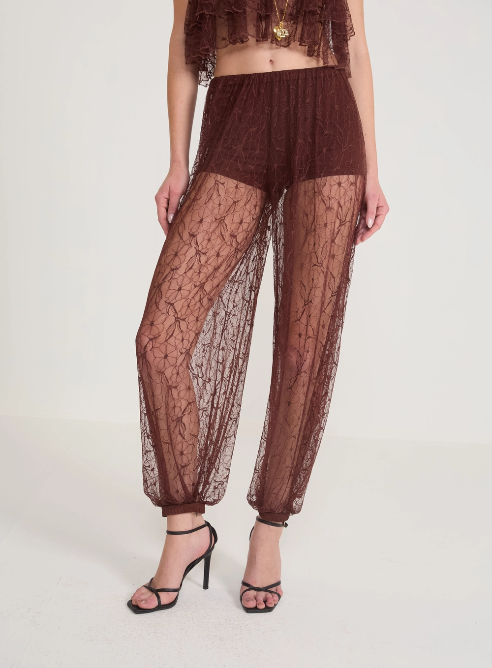 Calça Aladim Em Renda Marrom