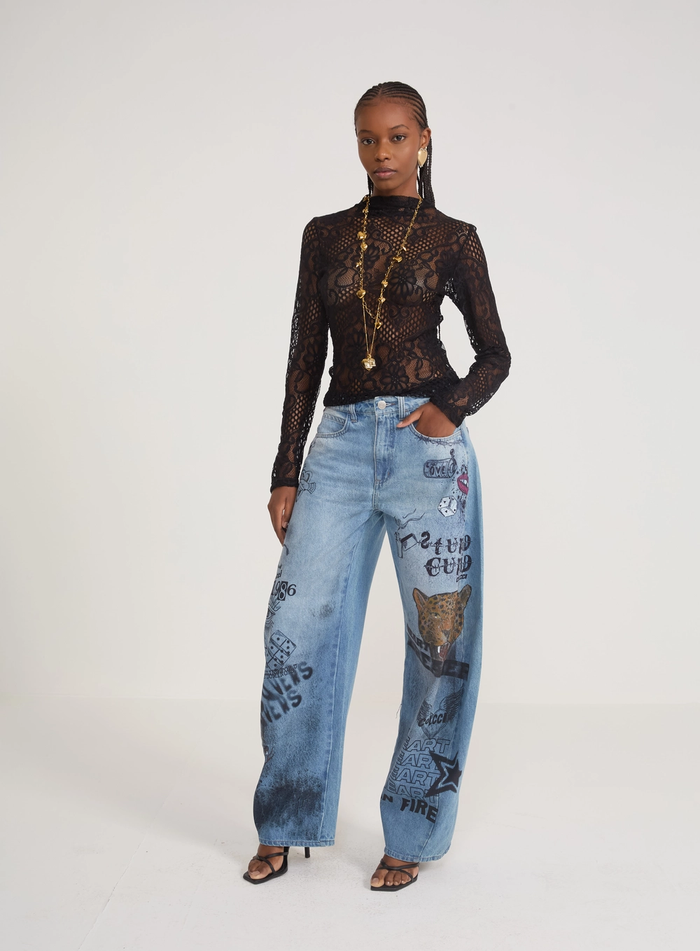 Calça Jeans Barril Ilustrada Índigo