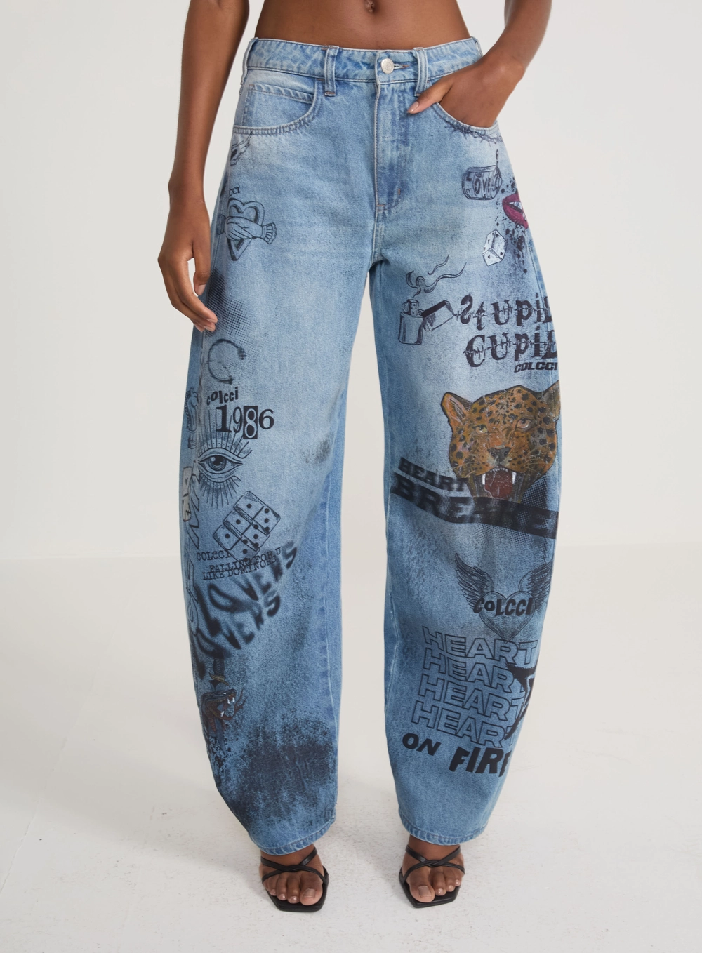 Calça Jeans Barril Ilustrada Índigo