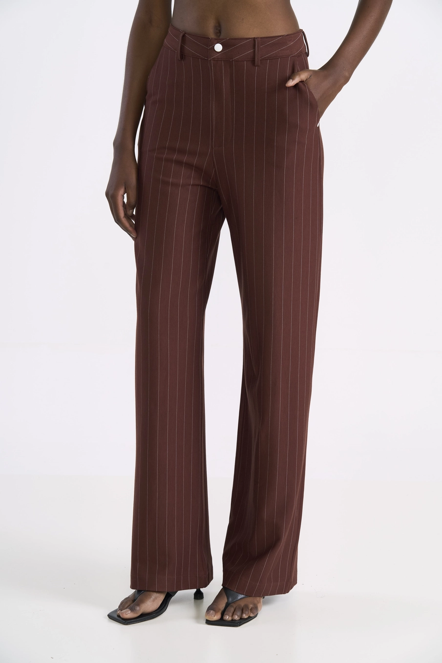 Calça Reta Ampla Risca De Giz Estampados