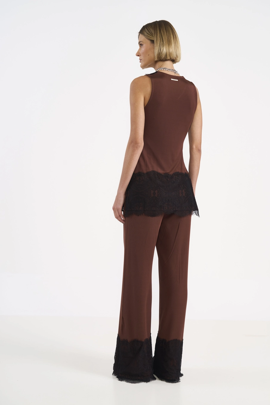Calça Wide Leg Canelada Com Renda Marrom