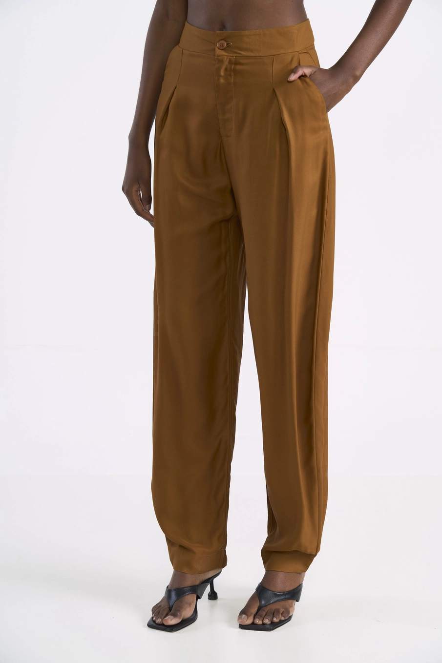 Calça De Alfaiataria Fluida Marrom